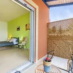 Nikos Seaside 4 *