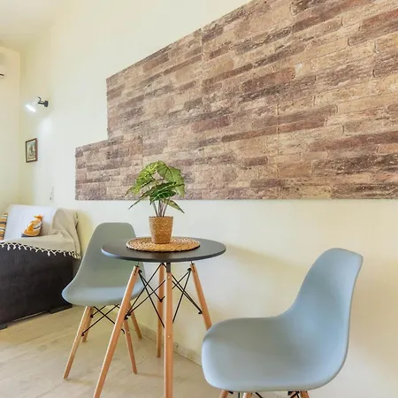 Nikos Seaside 4 דירה