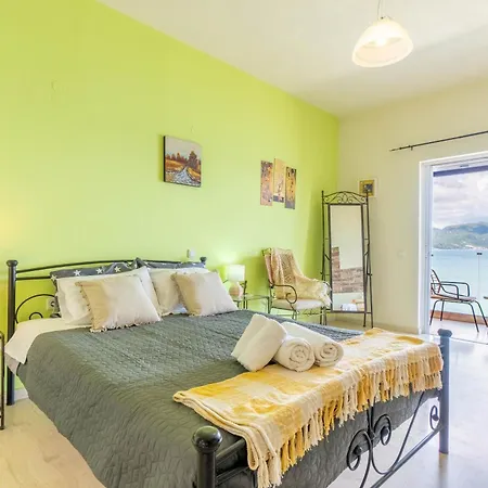 Apartment Nikos Seaside 4 *