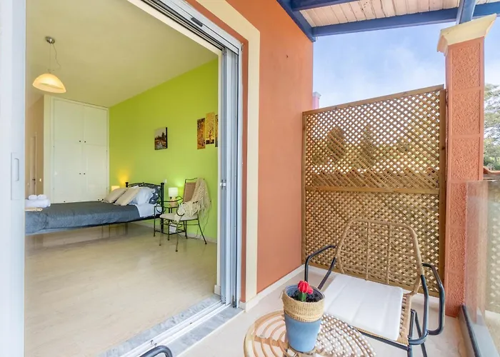 Nikos Seaside 4 *
