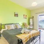Lägenhet Nikos Seaside 4 *