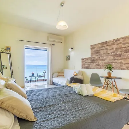 Nikos Seaside 4 Apartment